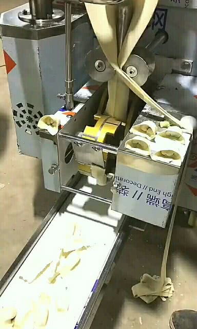 工廠機械加工 老師傅的技術(shù)真是太精湛了